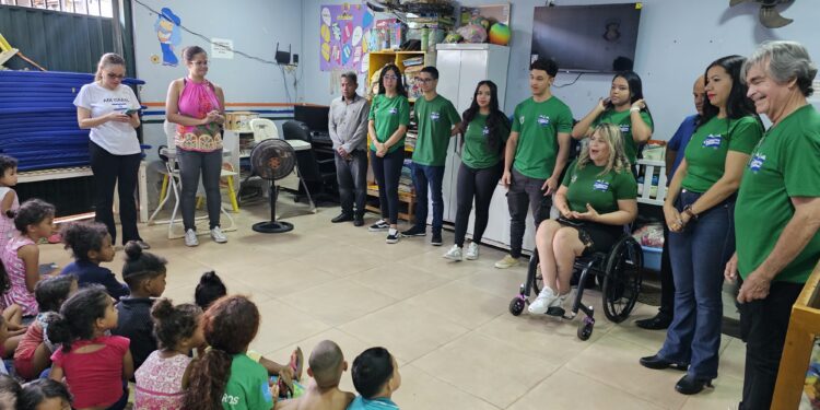 Piracicabana arrecada e doa 2001 brinquedos para instituições sociais